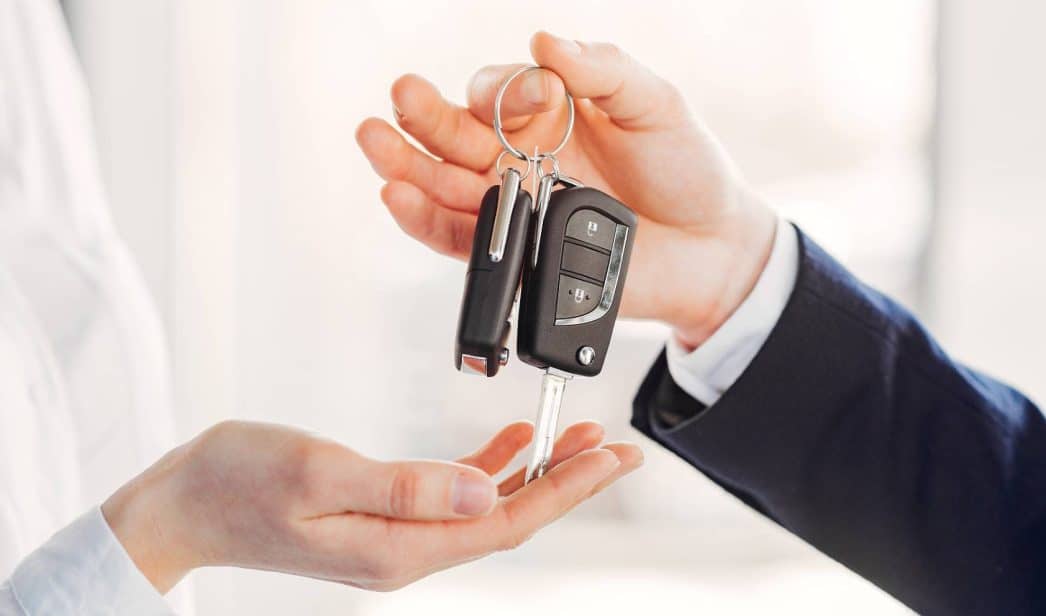 Como hacer un cambio de nombre de un coche de una persona fallecida
