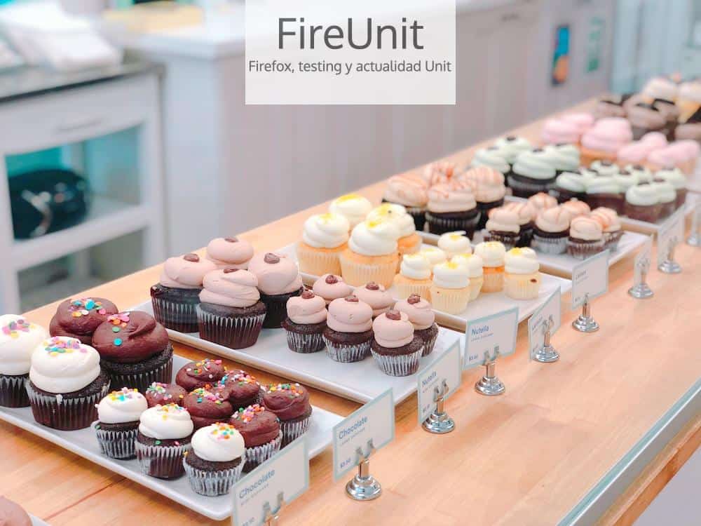 baked cupcakes close-up photography